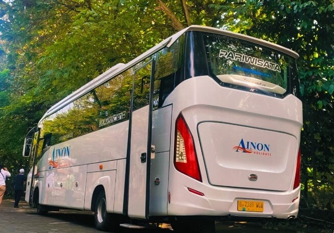 Harga sewa bus di kota Mataram 2023